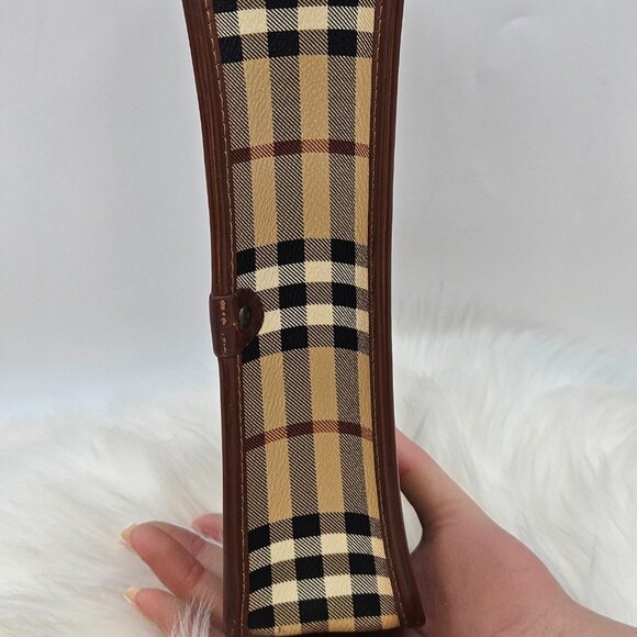 Burberry Brown Leather clutch - Picture 7 of 17